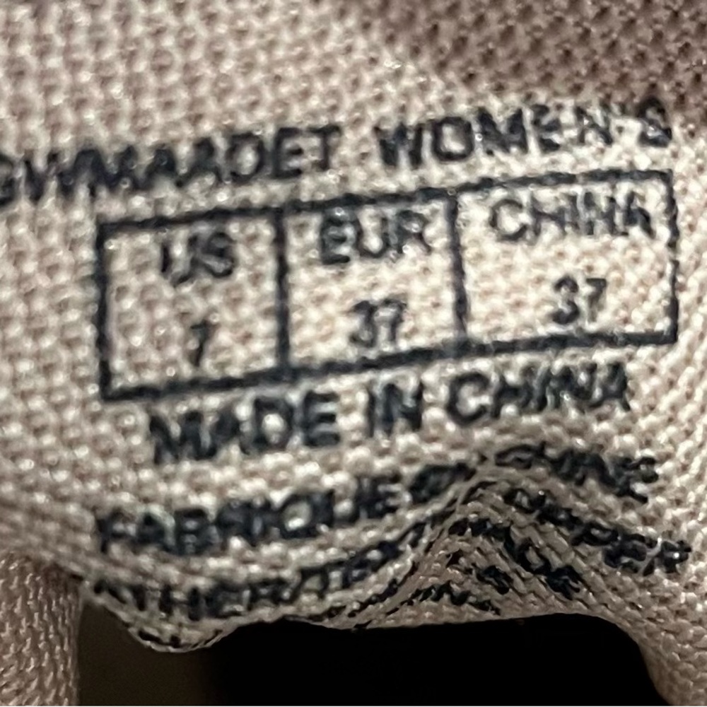 Unique Guess Lace-Up Runners Size 7 - Picture 6 of 6